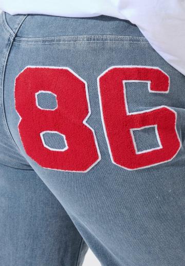 Прямые джинсы