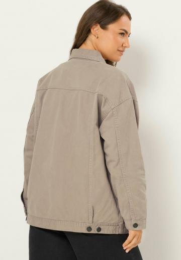 Куртка с накладнымит карманами