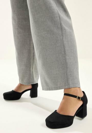 Туфли с ремешком