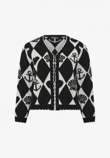 Вязаная кофта