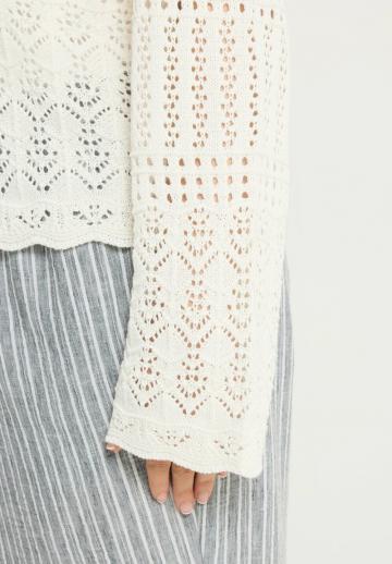 Вязаная кофта