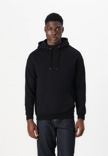 Пуловер с капюшоном