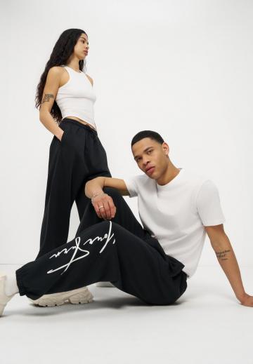 Спортивные штаны