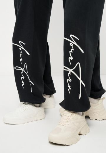 Спортивные штаны