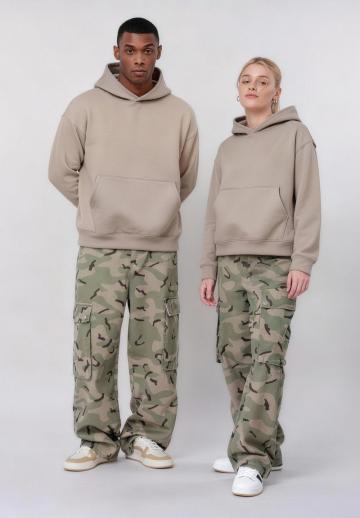 Брюки с накладными карманами