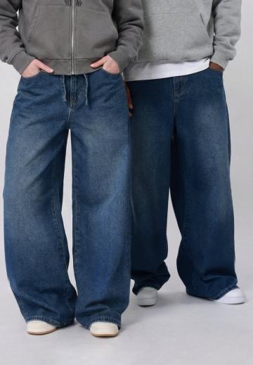 Свободные джинсы