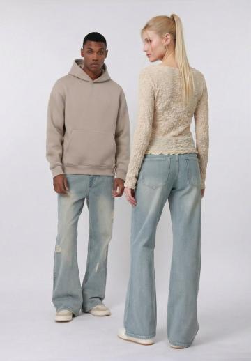 Клешеные джинсы