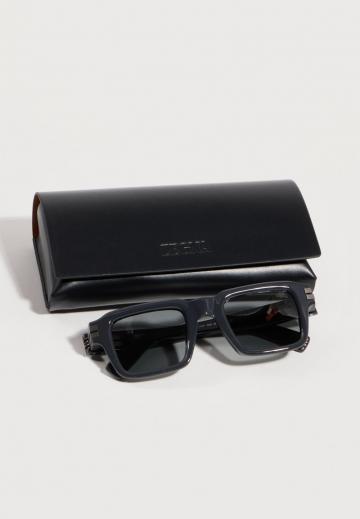 Солнечные очки