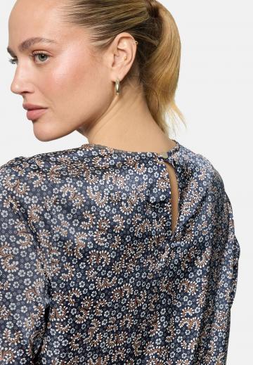 Атласная блузка