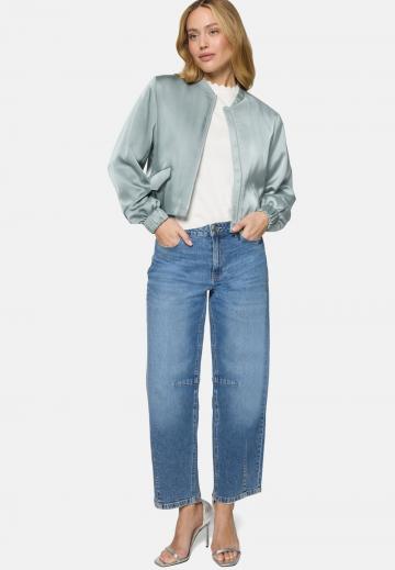 Короткая куртка