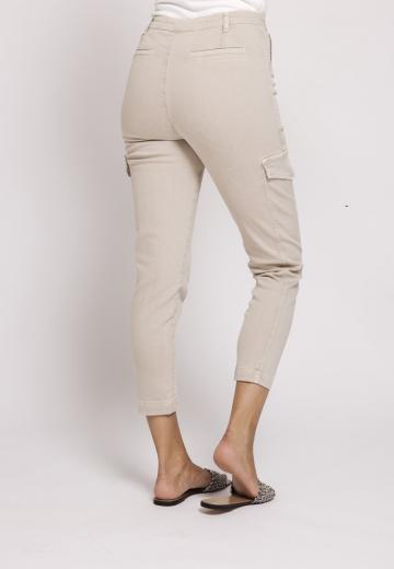 Брюки с накладными карманами