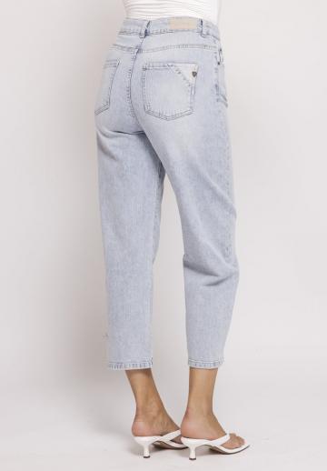 Короткие джинсы