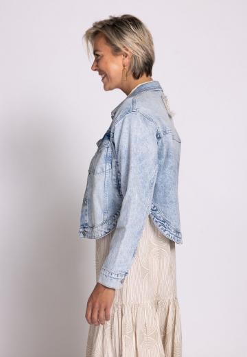 Короткая куртка