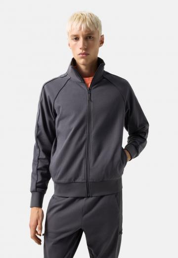 Спортивная кофта