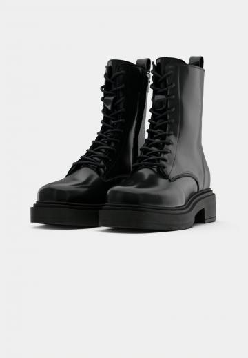 Полусапожки на платформе