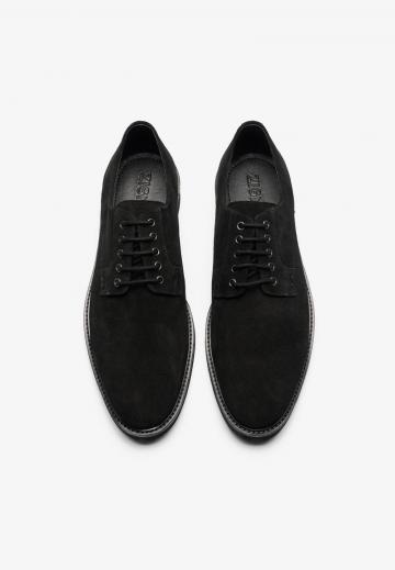 Ботинки на шнуровке