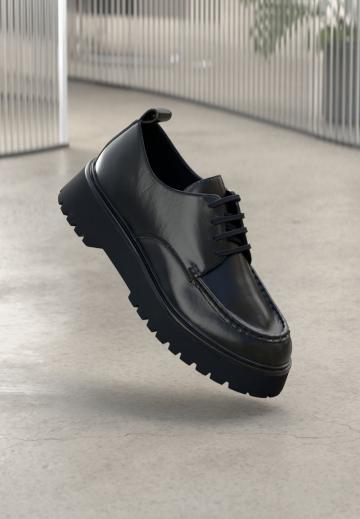 Ботинки на шнуровке