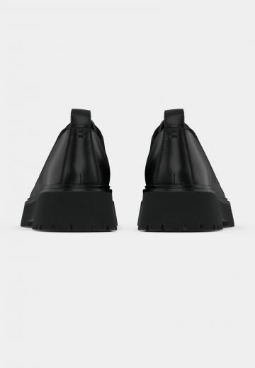 Ботинки на шнуровке