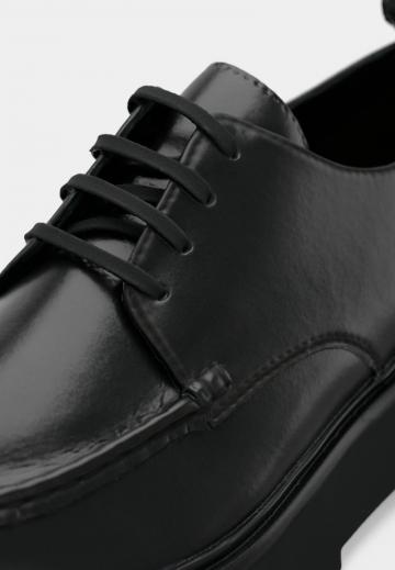 Ботинки на шнуровке