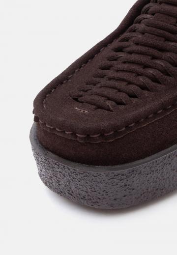 Ботинки на шнуровке