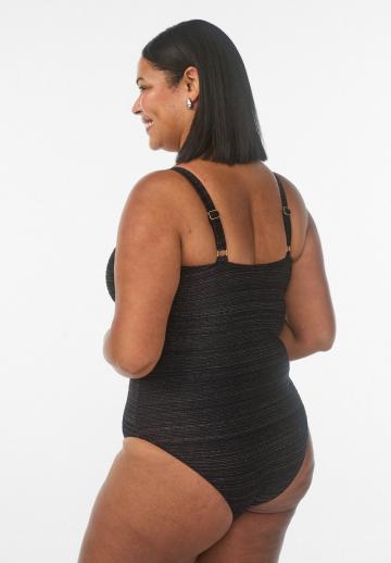 Слитный купальник