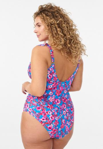 Слитный купальник