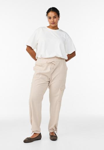 Брюки с накладными карманами