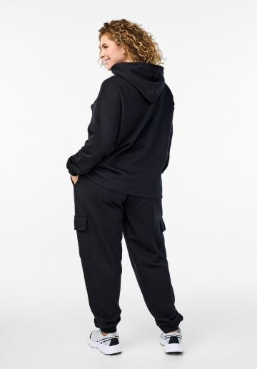 Брюки с накладными карманами