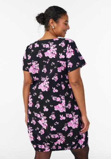 Короткое платье