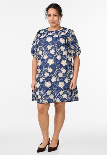 Короткое платье