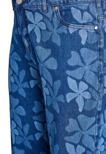 Клешеные брюки