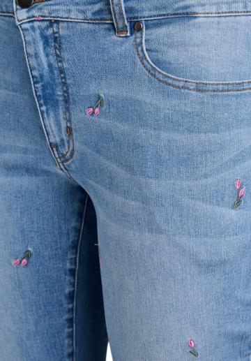 Клешеные брюки