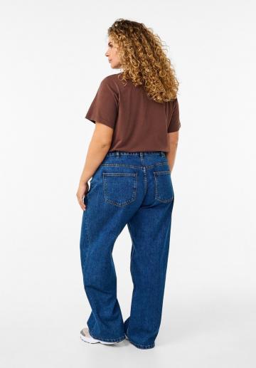 Свободные джинсы