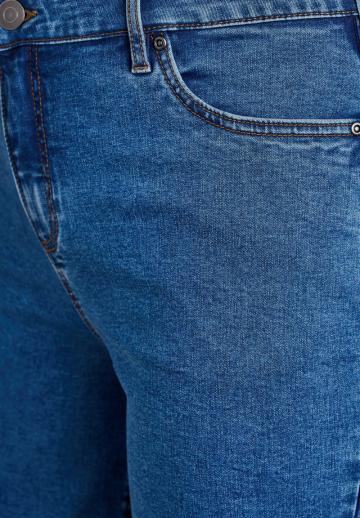 Джинсовые шорты