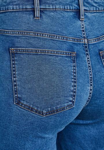 Джинсовые шорты