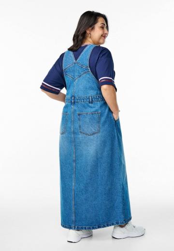 Джинсовый комбинезон