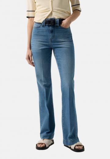 Клешеные джинсы