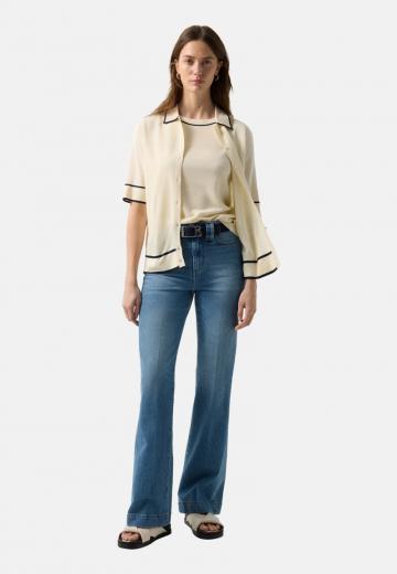 Клешеные джинсы