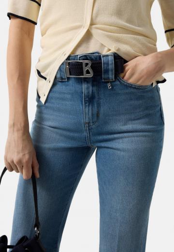 Клешеные джинсы