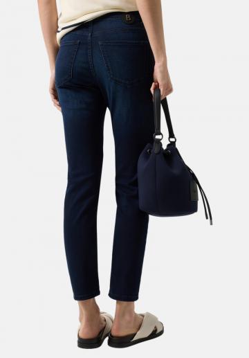 Короткие джинсы