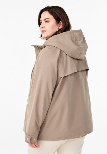 Короткое пальто