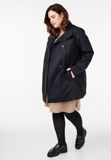 Короткое пальто