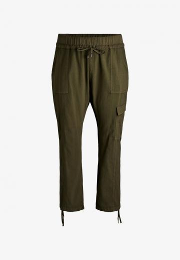 Брюки с накладными карманами