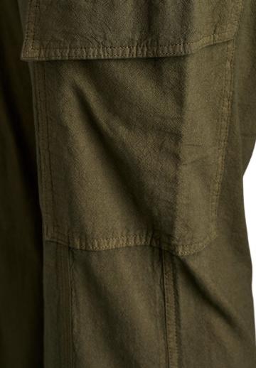 Брюки с накладными карманами