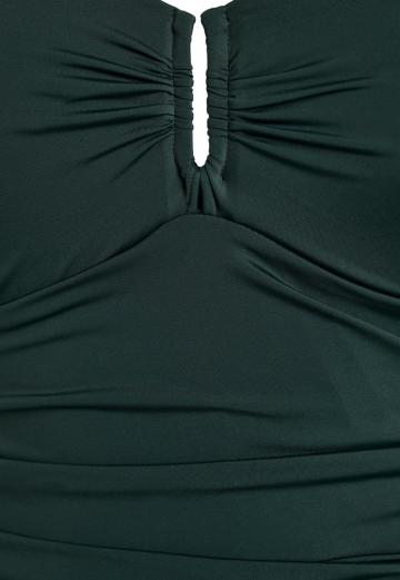 Слитный купальник