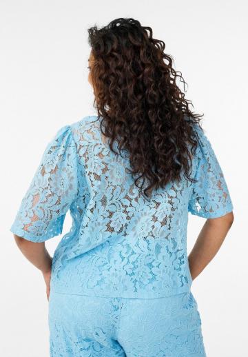 Кружевная блузка