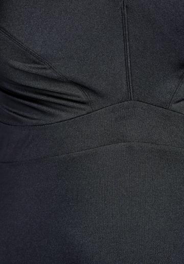 Слитный купальник