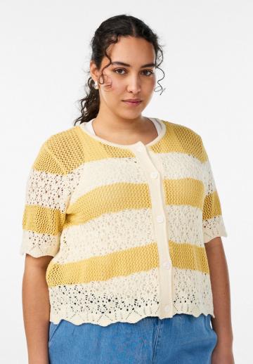 Вязаная кофта