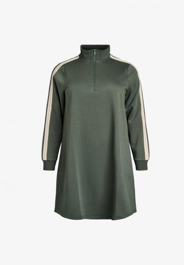 Вязаное платье