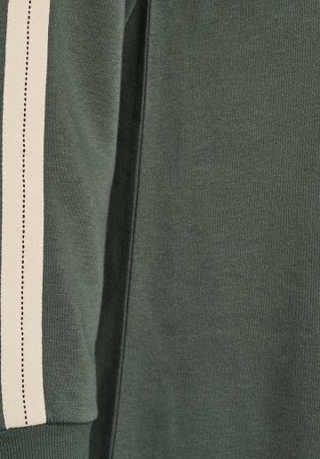 Вязаное платье